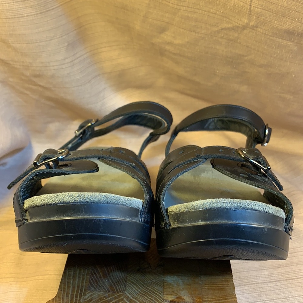 NWOT Leather sandals, adjustable never worn, comfy 3 - Picture 4 of 16